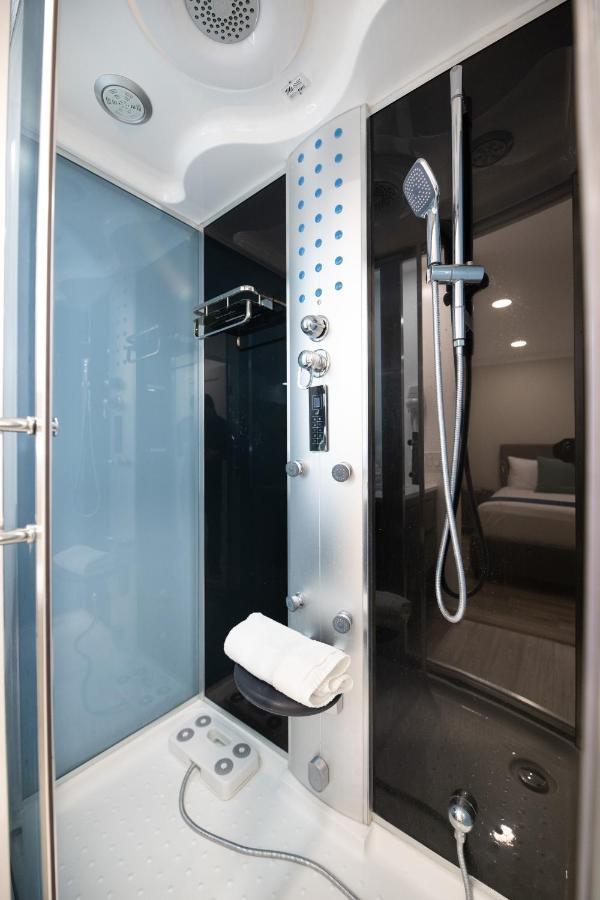 Omeo Suites Alhambra Esterno foto